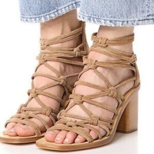 Share Similar items S7d6814c7-95b3-41b7-b56f-ae1c1fee0f2db68ef27c-222f-44b8-b705